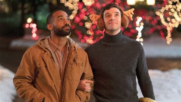 10 Christmas Rom-Coms You May Not Know Were Shot in Canada