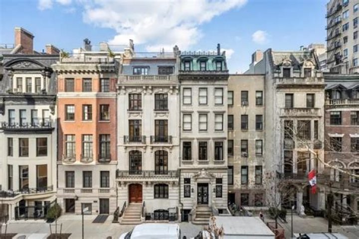 139 East 63rd Street - Lenox Hill