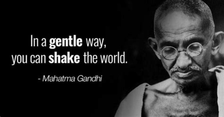 15 quotes by Mahatma Gandhi to fight negativity