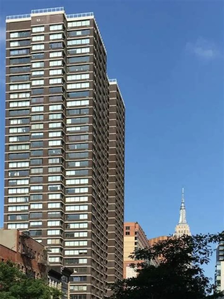 300 East 34th Street, NYC - Rental Apartments
