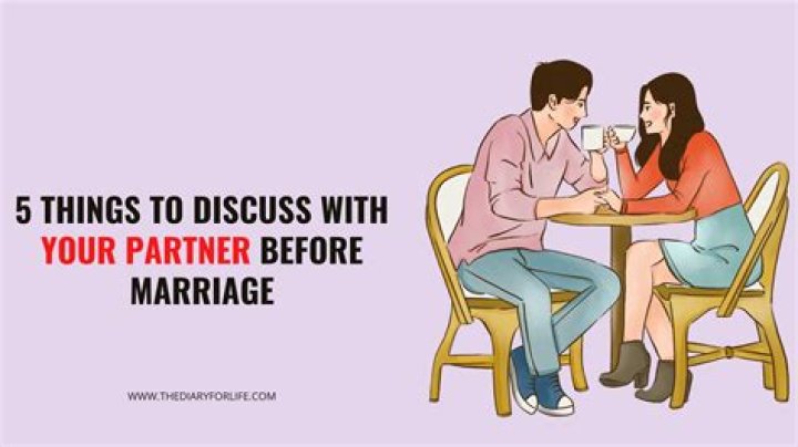 4 Things to Consider Before Starting a Relationship with a Leo Woman