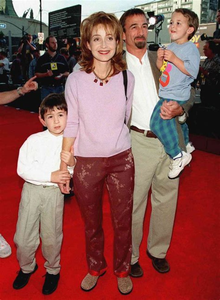 Annie Potts Kids: A Comprehensive Look Into The Family Life Of The Beloved Actress