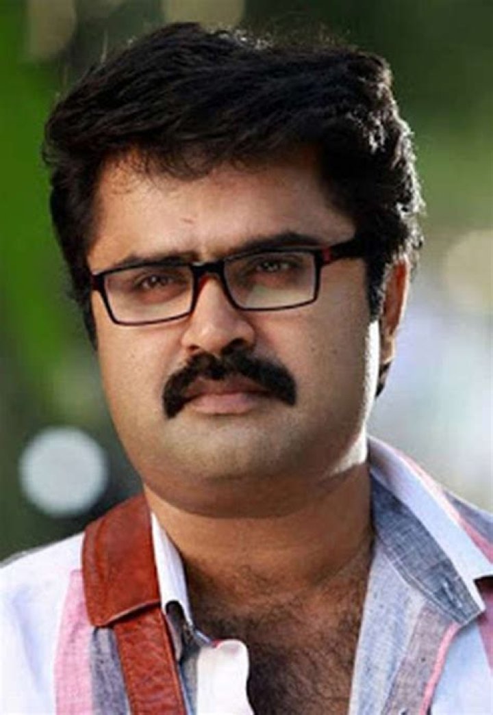 Anoop Menon Net Worth, Affairs, Age, Height, Bio and More