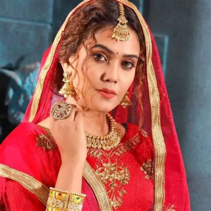 Anuradha Khaira Net Worth, Age, Affairs, Height, Bio and More