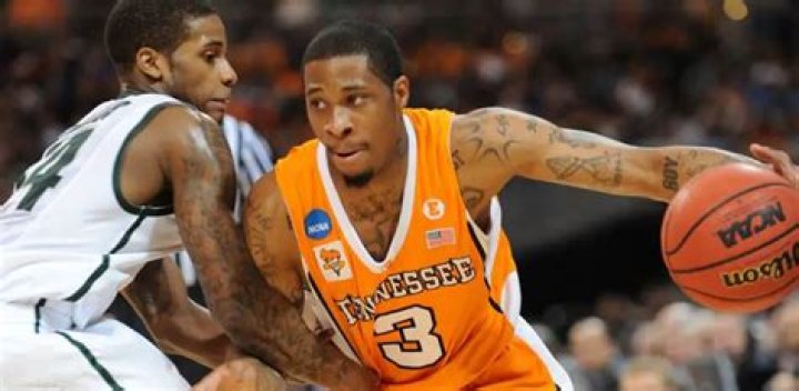 Bobby Maze Net worth, Age: Wife, Bio-Wiki, Kids, Weight