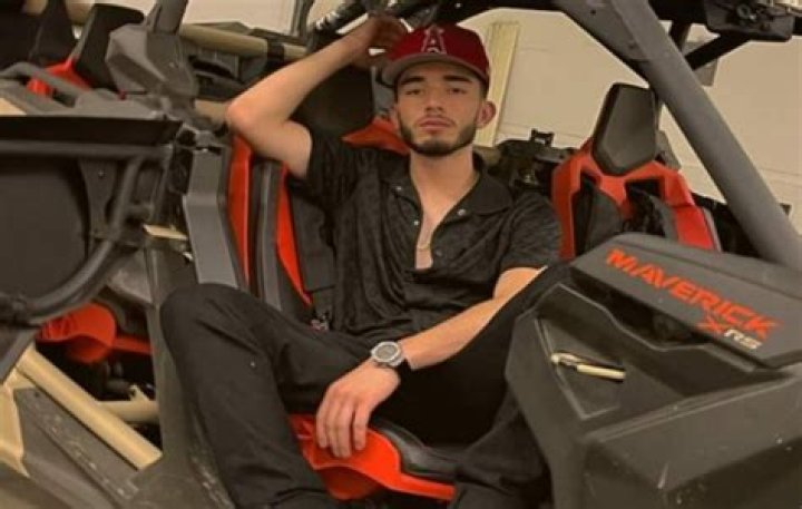 Brian Tovar biography, wiki, age, height, wife, net worth & latest updates
