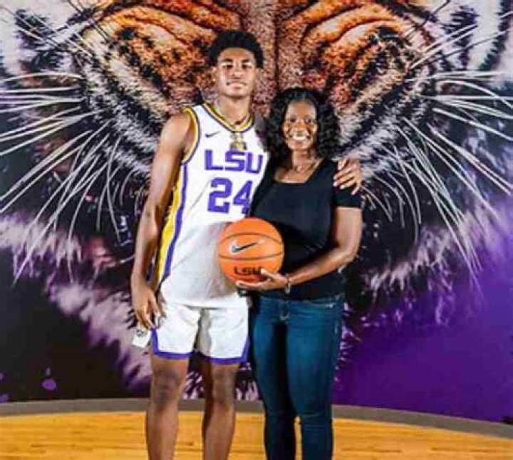 Cam Thomas Wife, Wiki, Parents, Net worth, Stats, Career