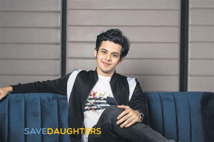 Darsheel Safary Wiki, Biography, Age, Family, Wikipedia, Net Worth, Wife And More