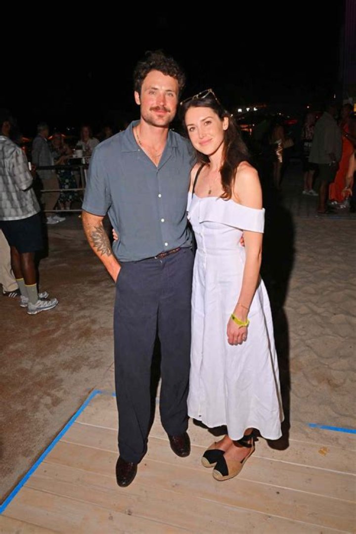 David Efron's Wife: Uncovering The Mystery