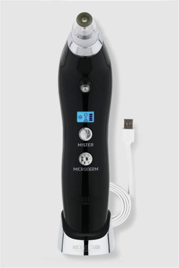 Do Pore Vacuums Work According to a Derm? 4 Best Pore Vacuums 2023