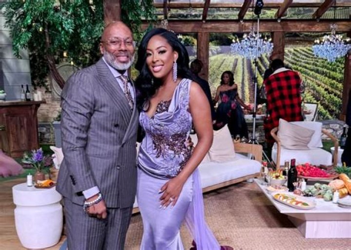 Dr. Gregory Lunceford Age And Wikipedia: An Introduction To His New Wife Lateasha (Sweet Tea)