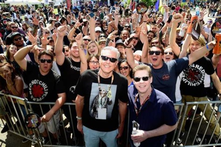 Gene “Bean” Baxter Net Worth