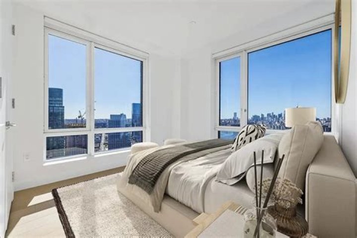 Gotham Point South Tower, 57-28 2nd Street - Rentals in LIC NYC