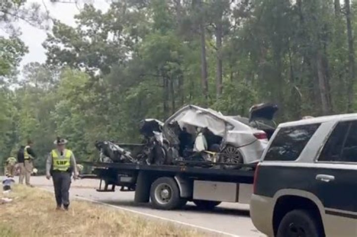 Horrible accident: Monique stewart 32 year old pregnant woman tragically died in a car accident, Suspect speeding crashed into car