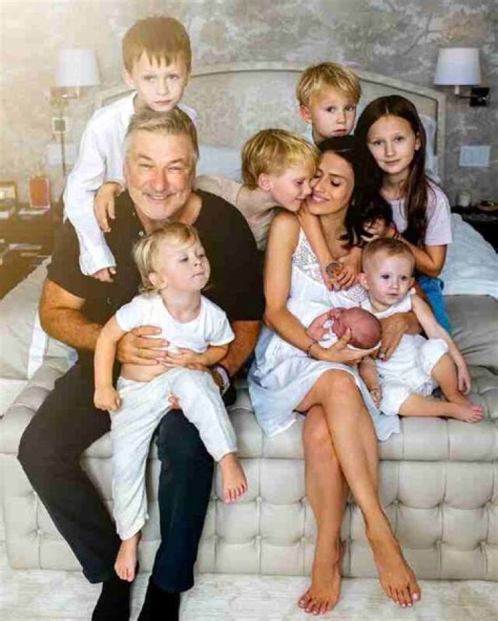 How many children does Alec Baldwin have? Children, Net Worth, Wife, Daughter, Brothers, Age, Height