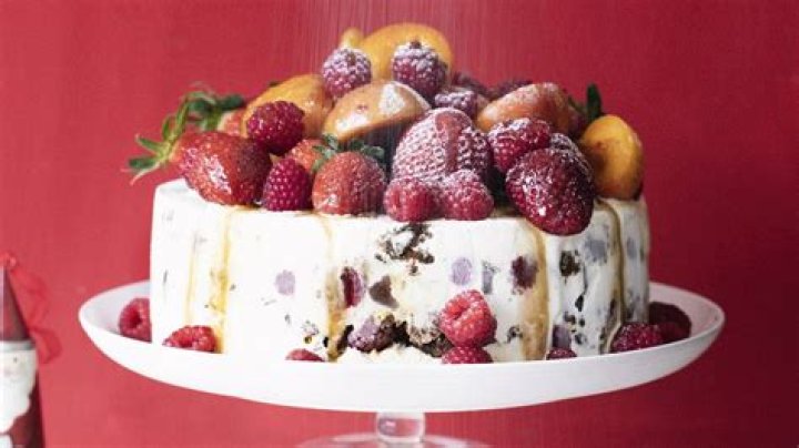 Ice cream Crunchie bar Christmas cake