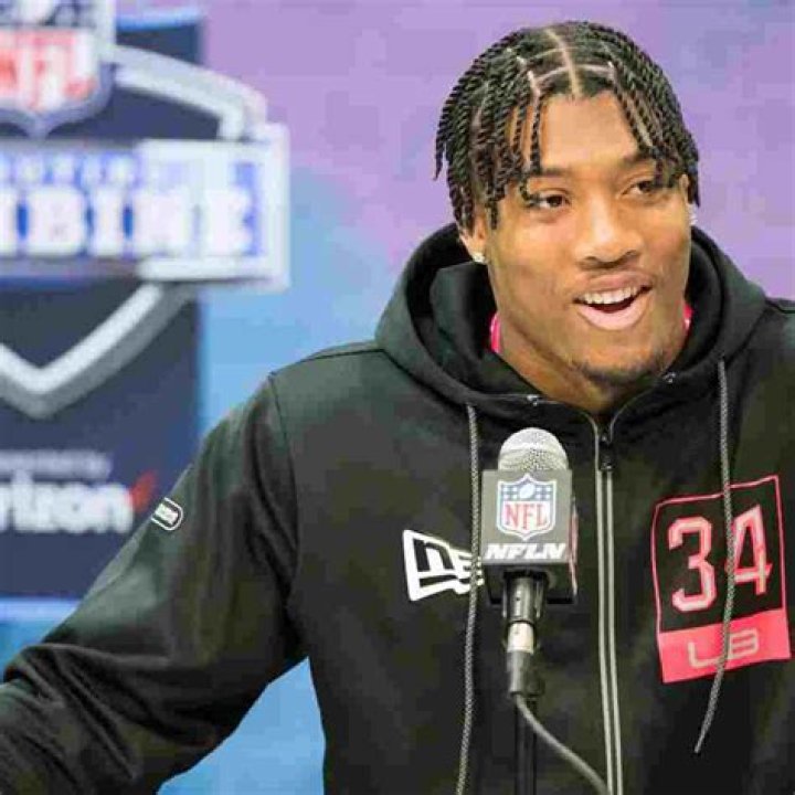 Isaiah Simmons Parents, Net Worth, Wife, Wiki