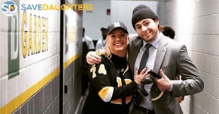 Jake DeBrusk Stats, Girlfriend, Wiki, Age, Family, Bio, Net Worth