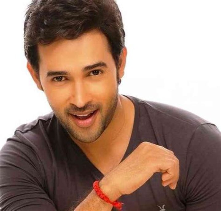 Karan Sharma Net Worth, Height, Affairs, Age, Bio and More