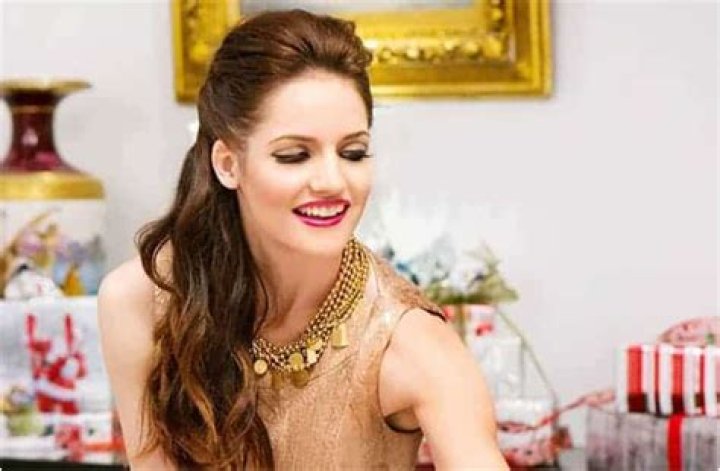 Kate Stoltz bio: net worth, age, height, boyfriend, clothes and Breaking Amish