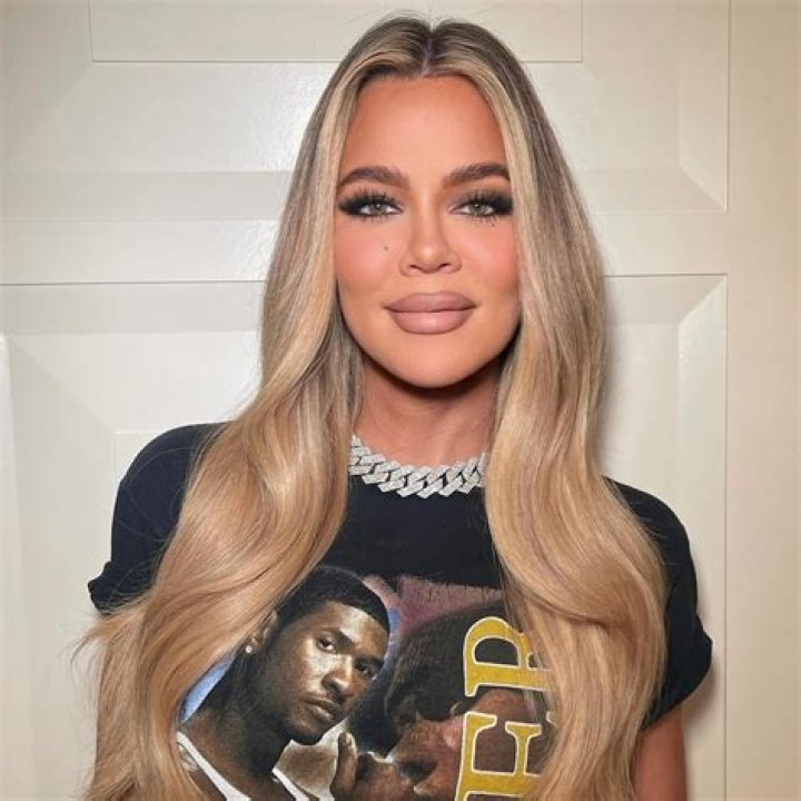 Khloe K. Wants Breast Implants So She Has ''Big Ol' Boobs'' Like Kim!