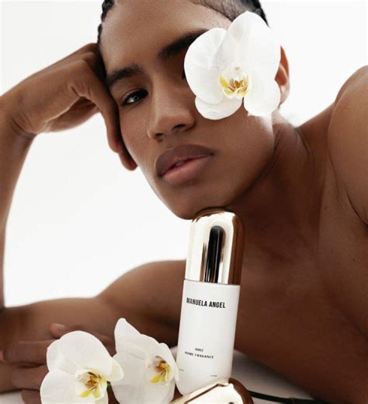 Latino Manuela Angel Bio, Age, Measurements, Job