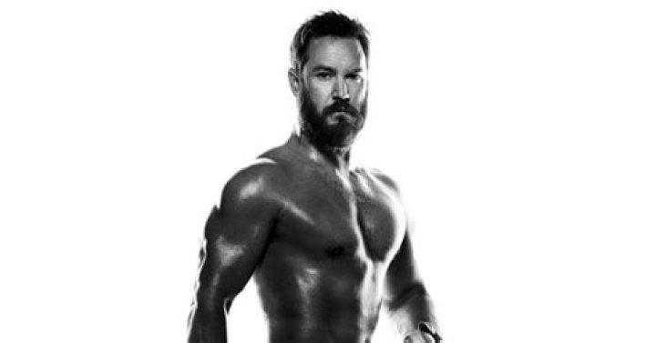 Mark-Paul Gosselaar and the Pitch Cast Get Naked