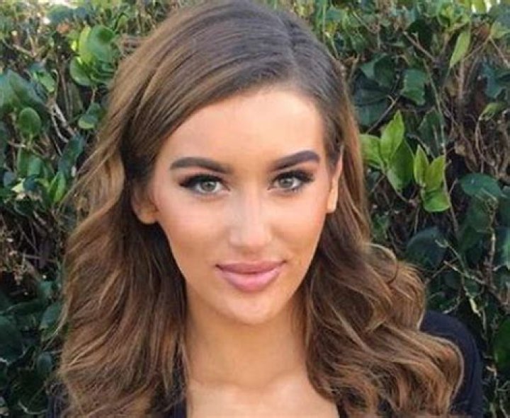 Molly Eskam Age, Net Worth, Height, Wiki and More