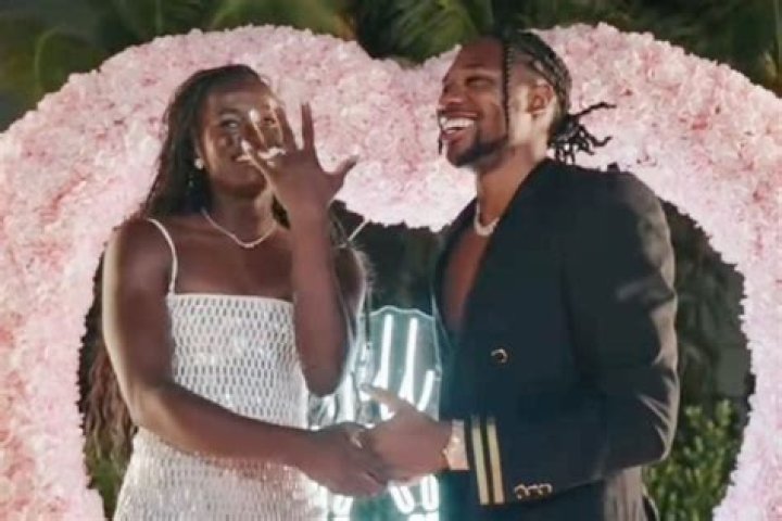 Noah Lyles and His Girlfriend Take Private Jet After Wrapping Up 2023 Season With a Win, Video