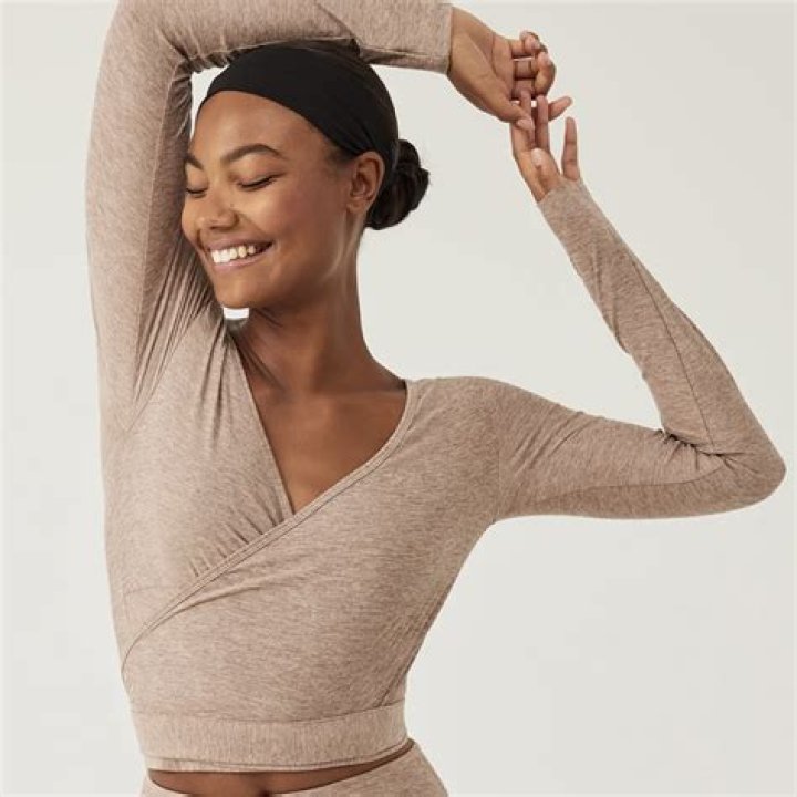 Outdoor Voices' CloudKnit Review: Very Soft, Very Versatile