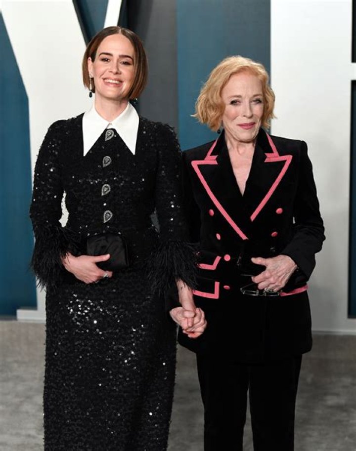 Sarah Paulson On Her 32-Year Age Gap with Holland Taylor