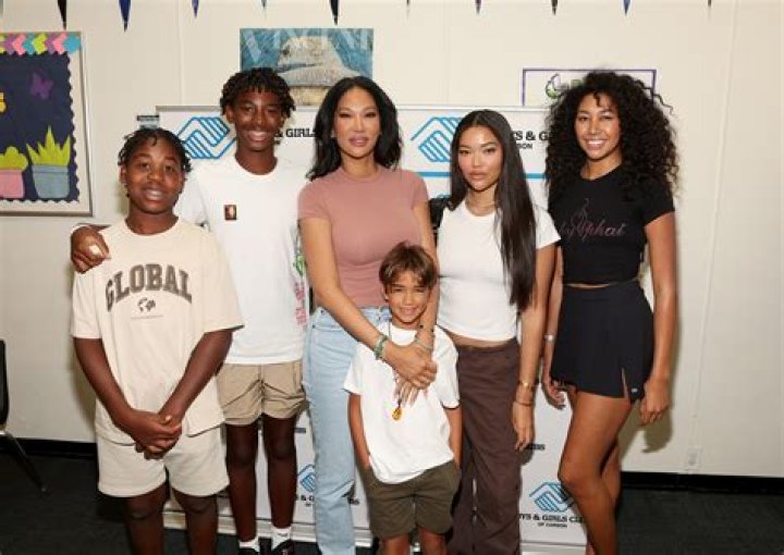 Summer Walker's kids: Ages, names, pictures and their fathers