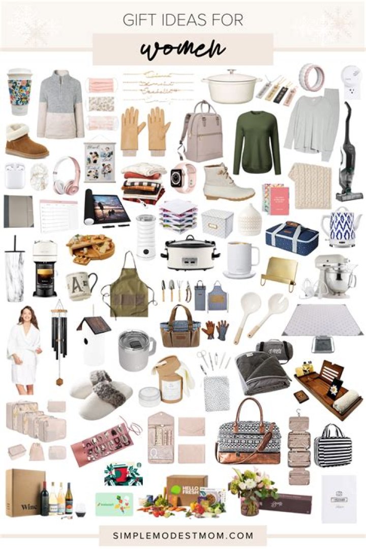 The Best Gifts for 'Bridgerton' Fans in 2023: Beauty, Tea, Fashion