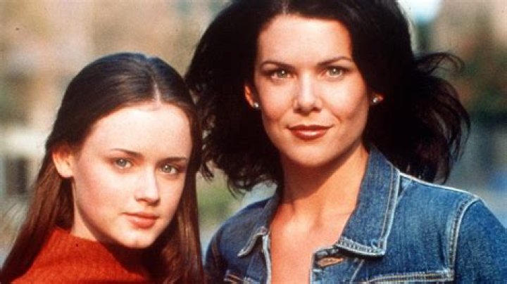 The Gilmore Girls Instagram Page Reveals Which Characters Fans Wanted To See Together More