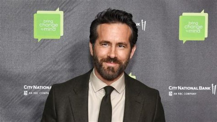 This Ryan Reynolds Aviation Gin Commercial Is Based On One Of His Iconic Romcoms