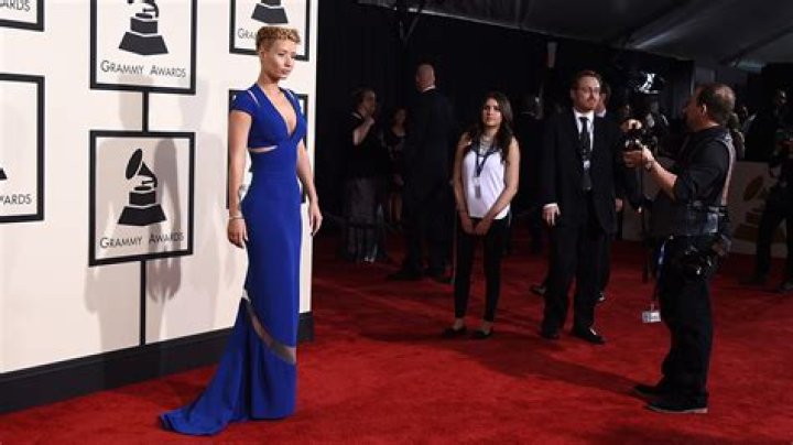 [VIDEO] Iggy Azalea Tells All on the Papa John Phone Number Leak