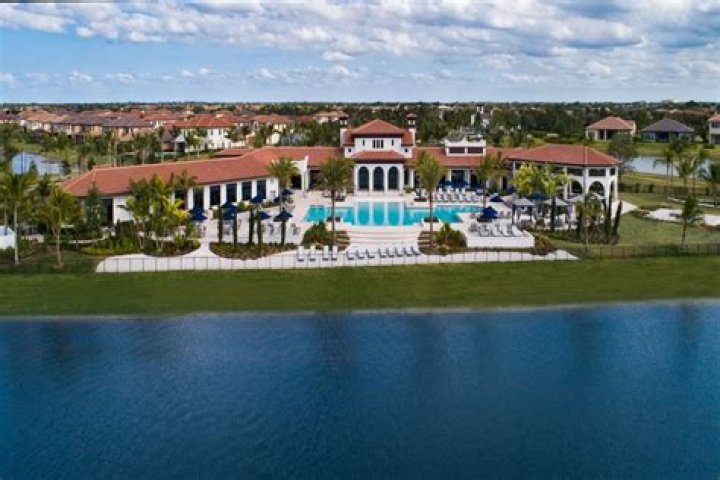 WCI, a Lennar Company, Welcomes First Homeowners to Parkland Bay, a Luxurious Resort-Style Community in Parkland
