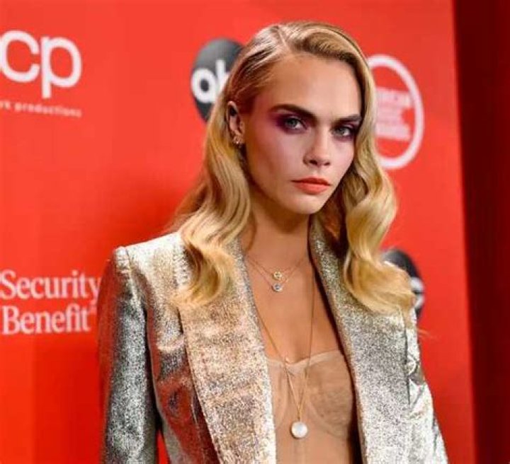 Who all have been Cara Delevingne’s Boyfriends? Partner, Net Worth, Age, Height, Movies, Instagram