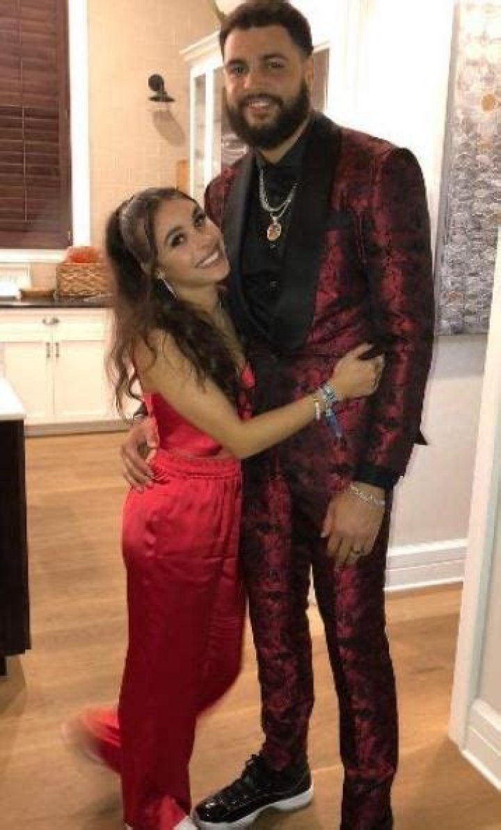 Who is Ashli Dotson, Mike Evans’ wife? All the facts and details